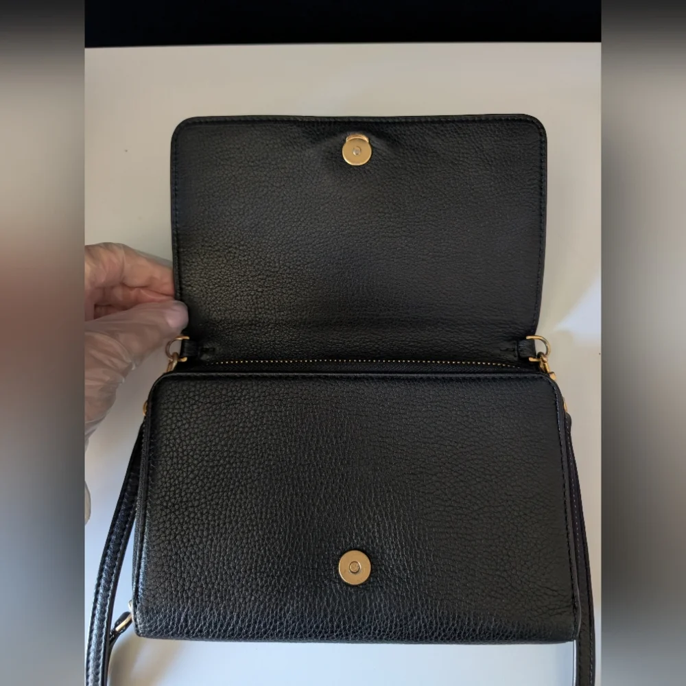 Tory Burch Black Leather Crossbody Wallet